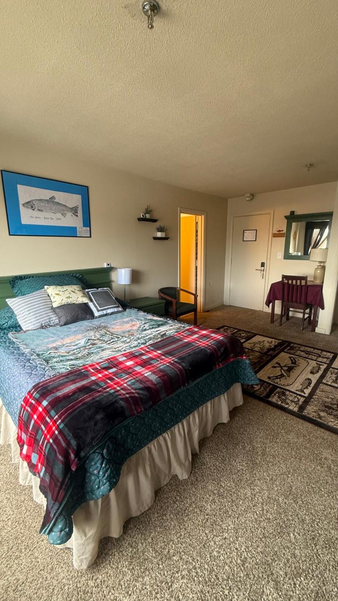 The Kenai Inn Экстерьер фото